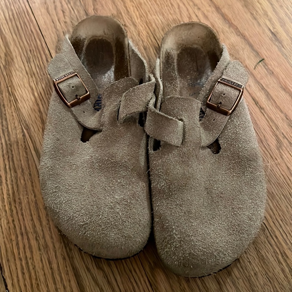 Birkenstock Boston Clogs suede taupe EUC size 37